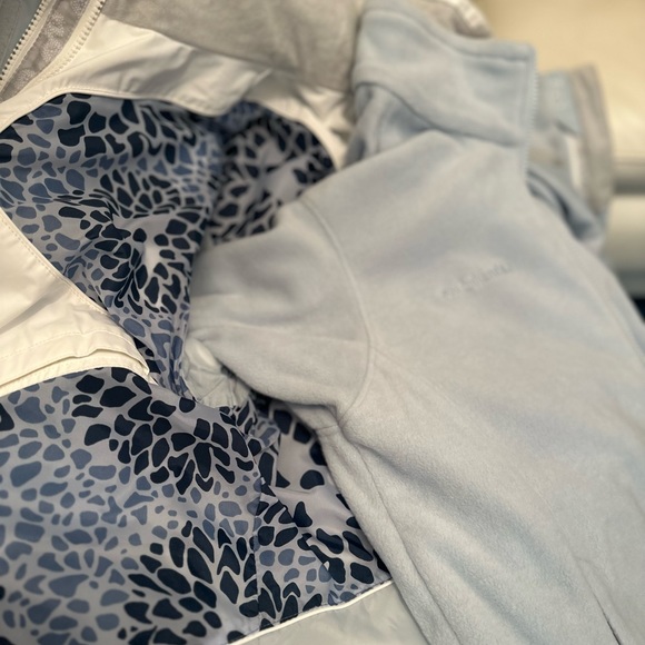 Columbia Women’s Interchange Size Medium. Outer Shell and Fleece Lining - Picture 8 of 8